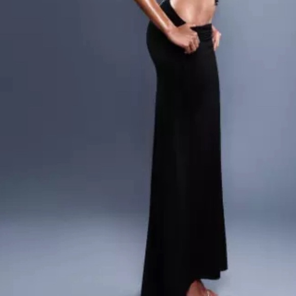 Ema Savahl Black Maxi Skirt & halter top set. One Size - Picture 1 of 6